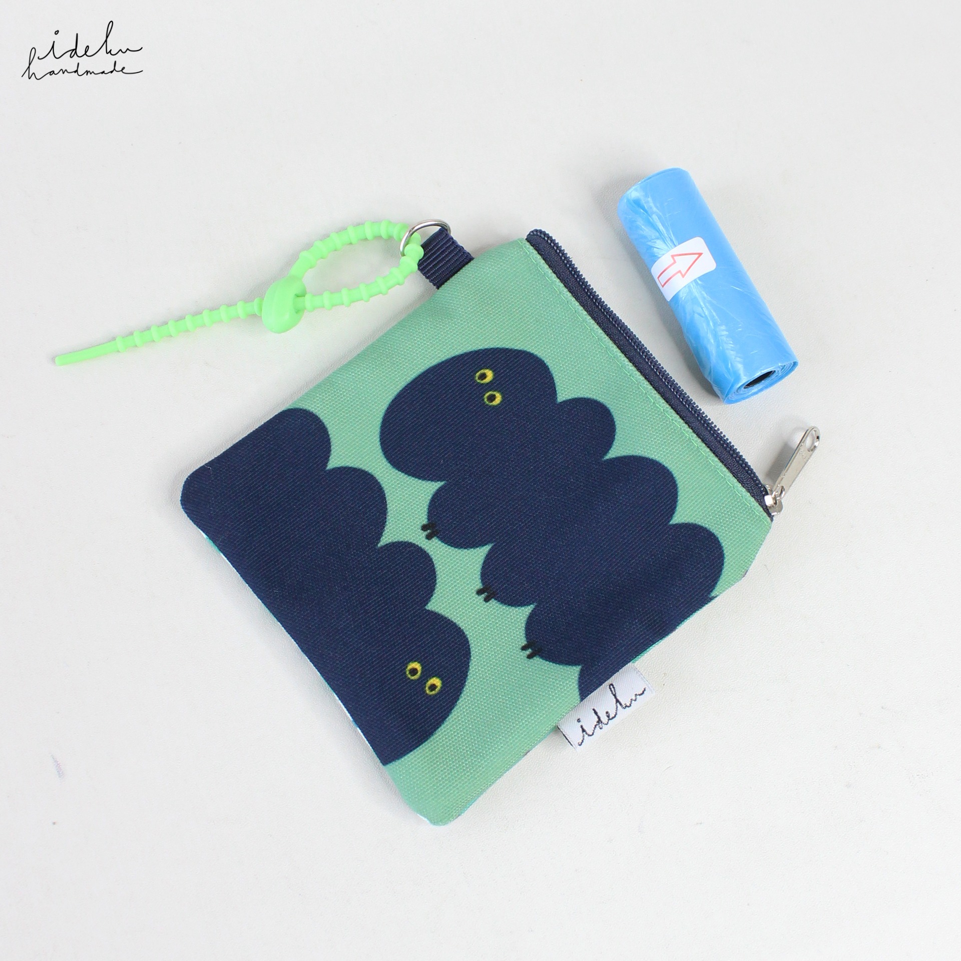 Capple Poppy Pouch