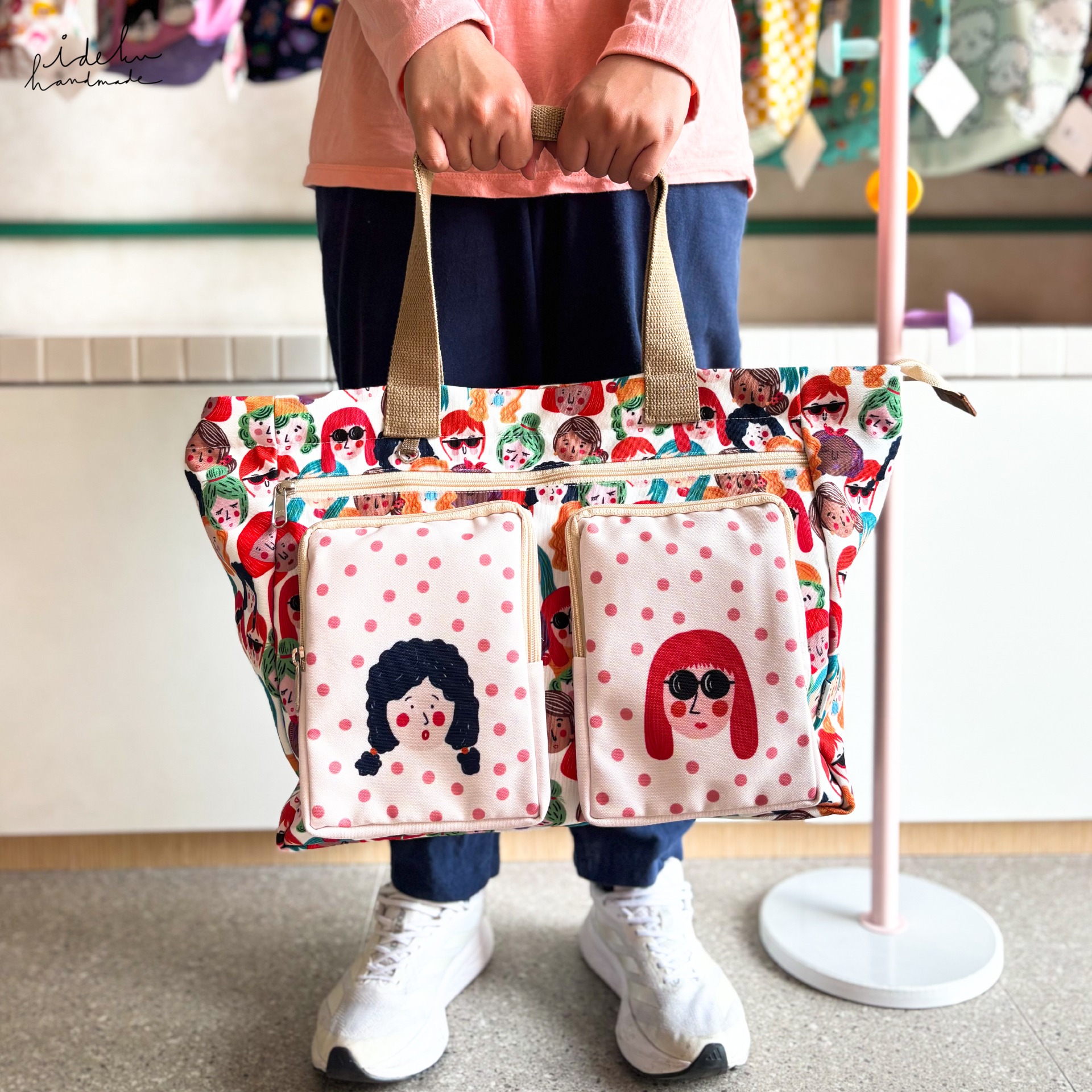Classic Faces Travel Bag