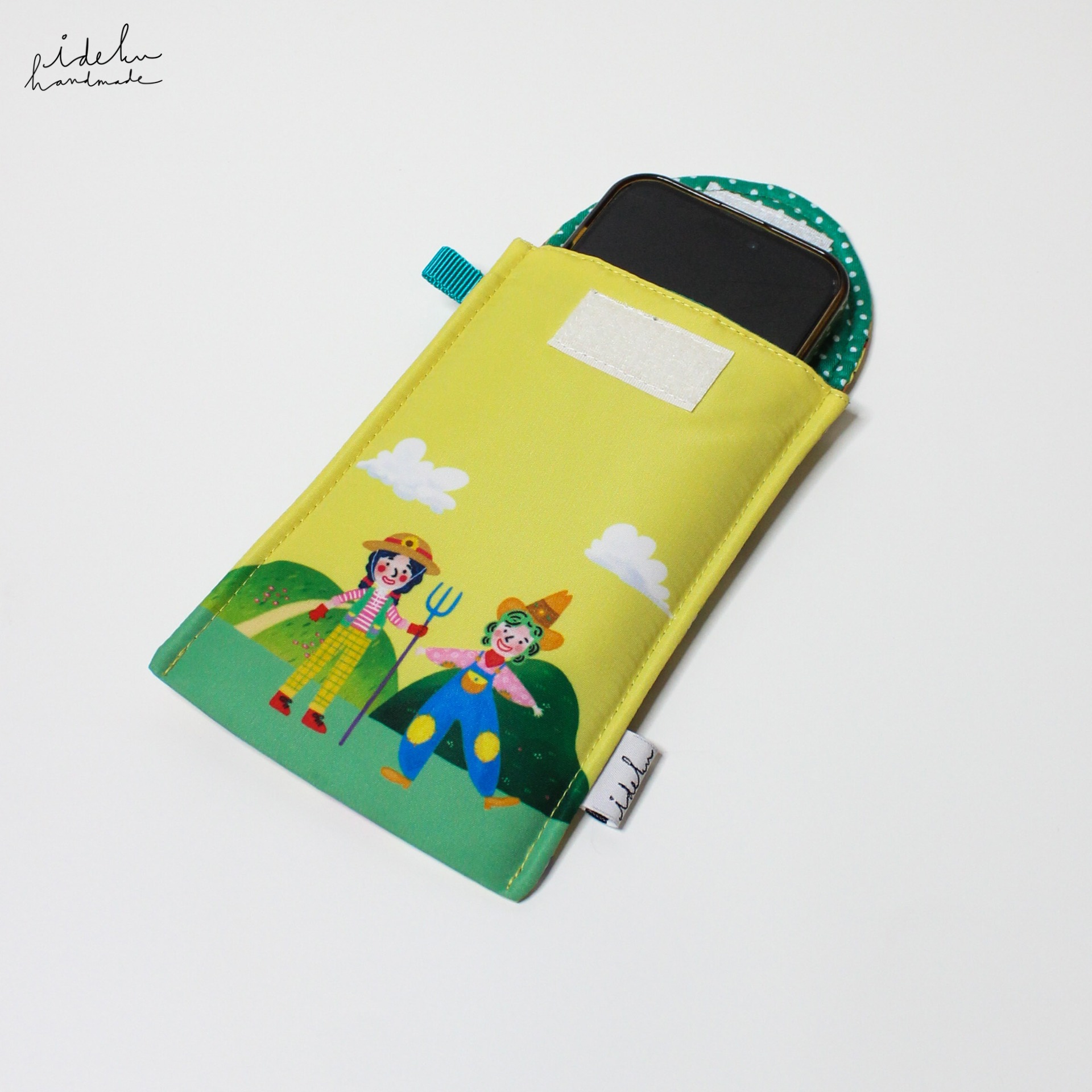 Faces Farm Puffy Hp Pouch