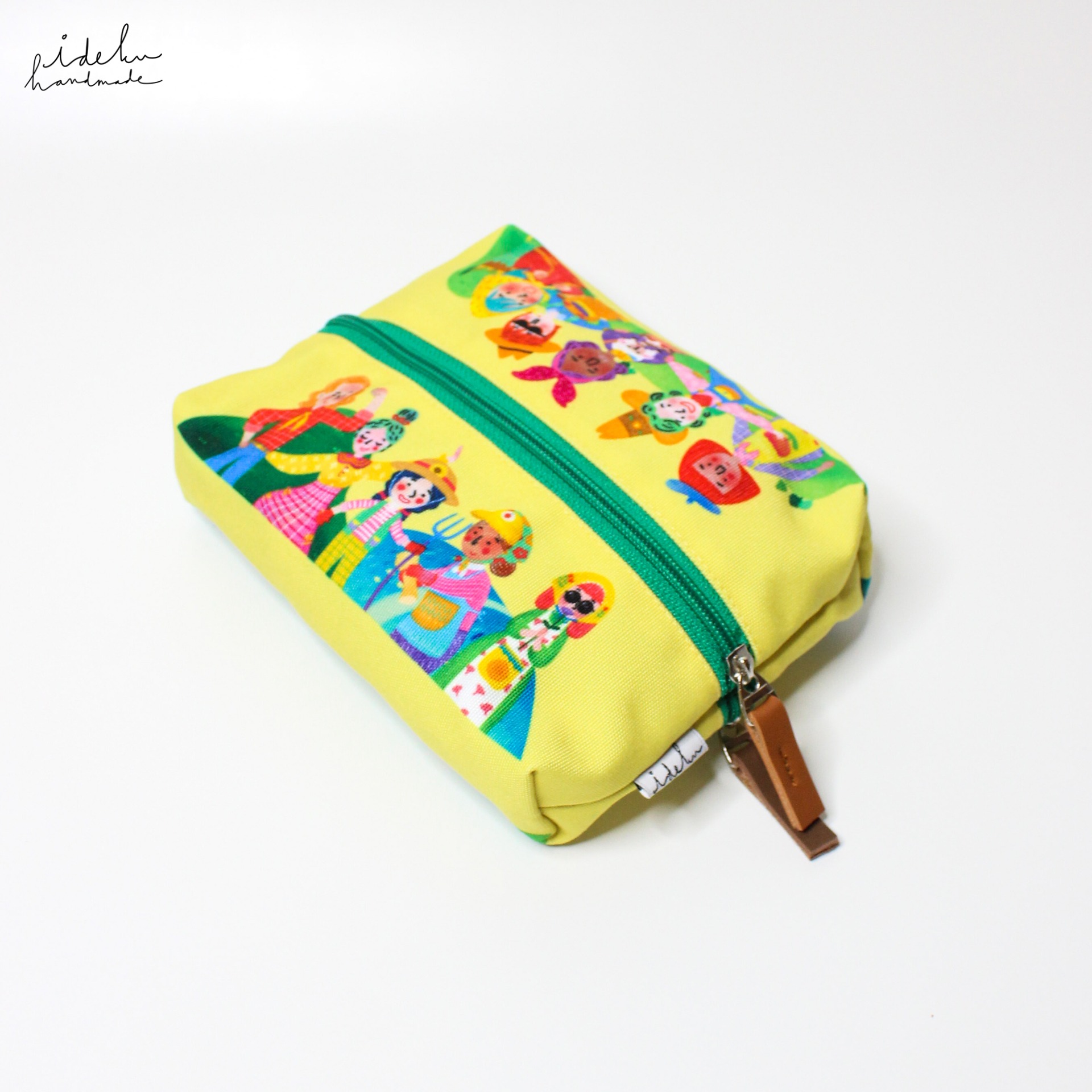 Faces Farm Tissue Cover