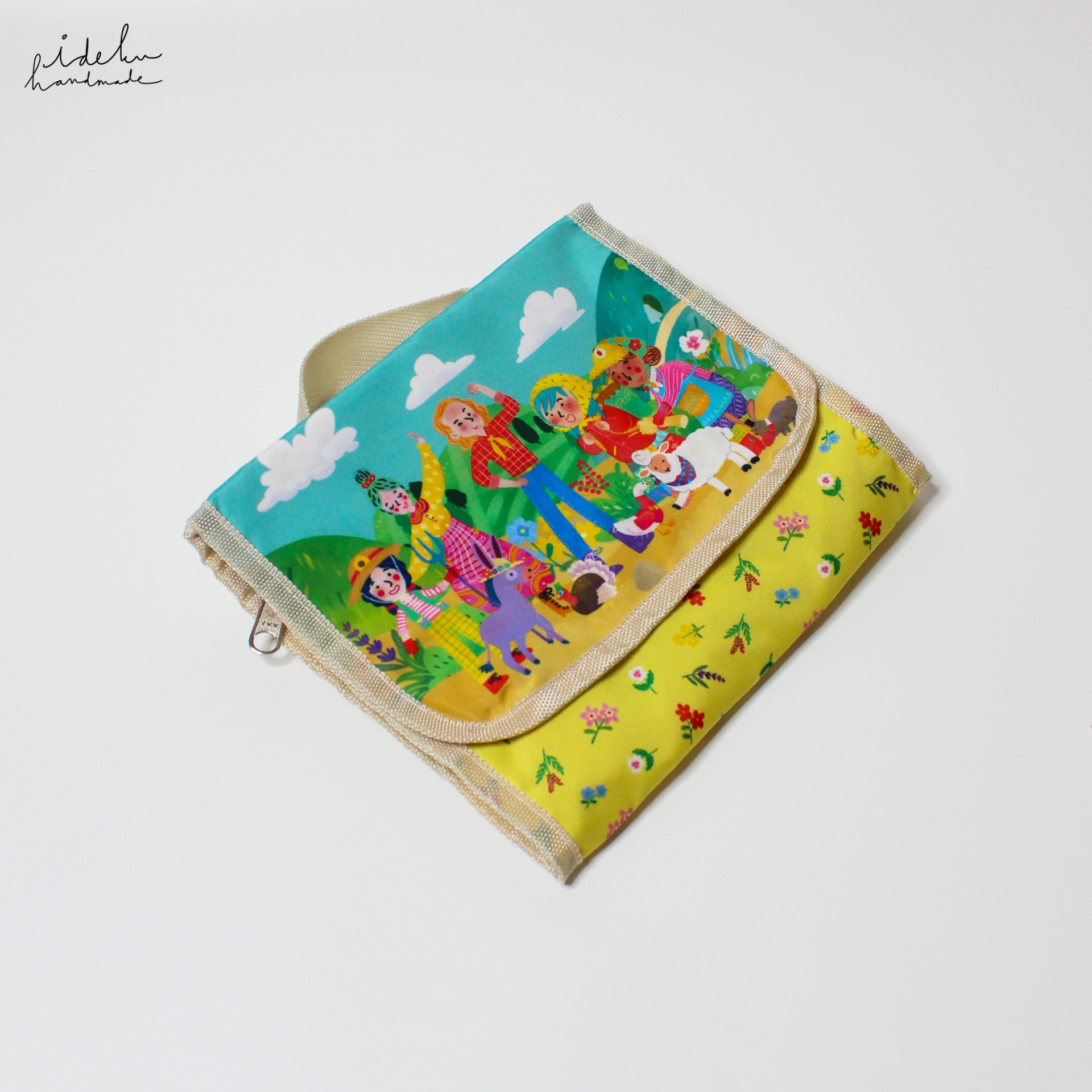 Faces Farm Toiletries Bag