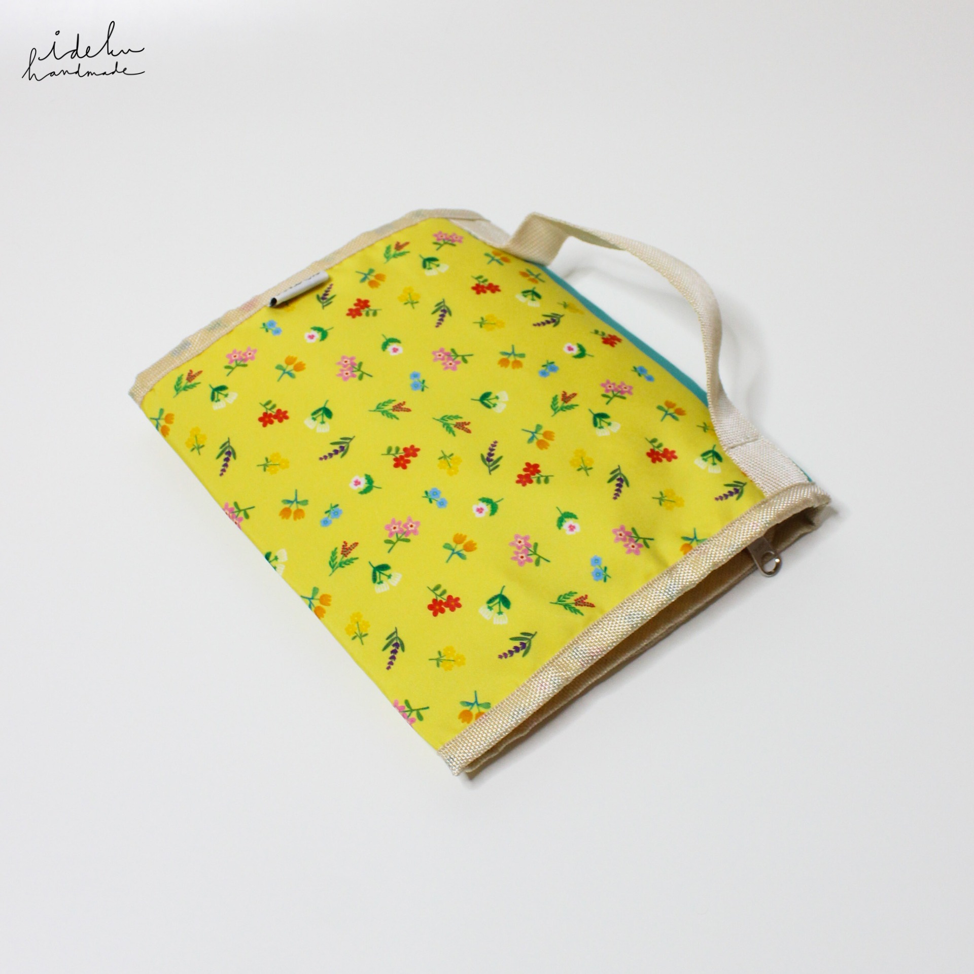 Faces Farm Toiletries Bag