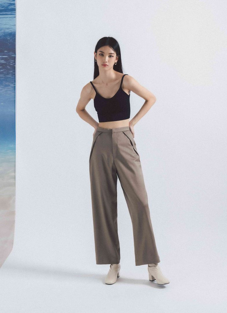 Ara Pants in Brown
