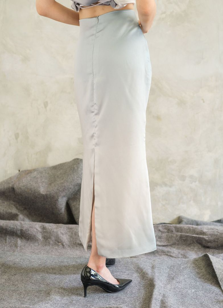 Arla Sateen Skirt in Blue