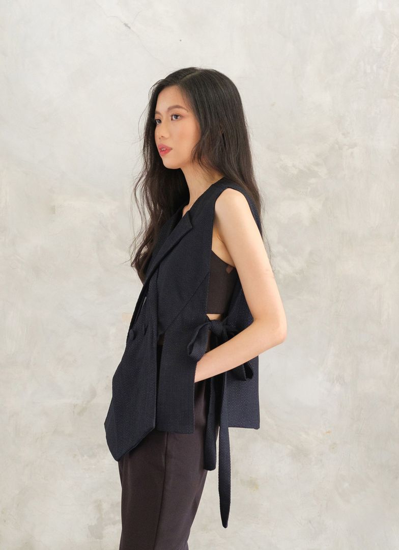 Croix Vest in Navy Blue