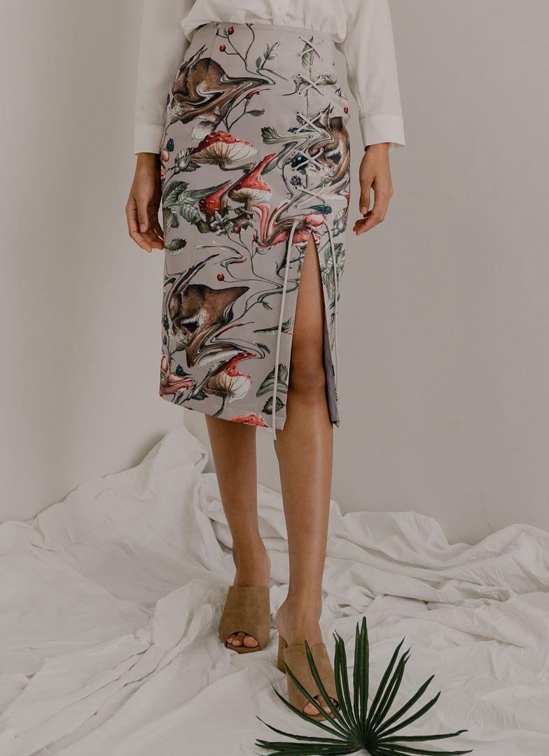 Lory Skirt in Grey