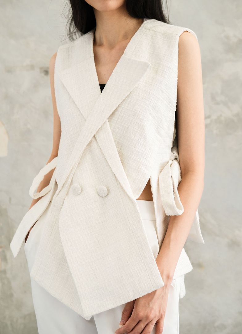 Croix Vest in White (Last Piece)