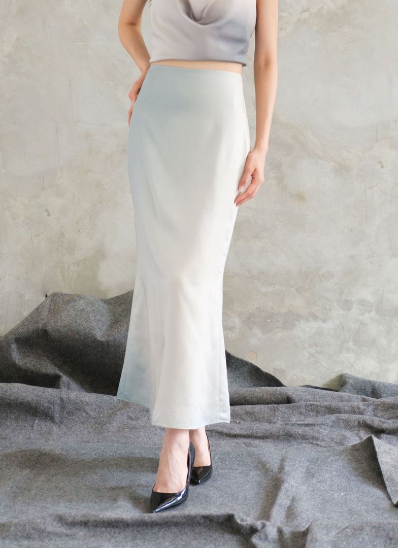 Arla Sateen Skirt in Blue