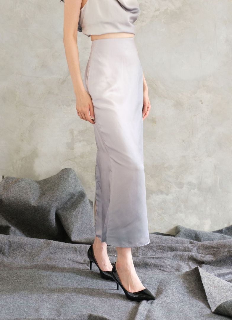 Arla Sateen Skirt in Grey