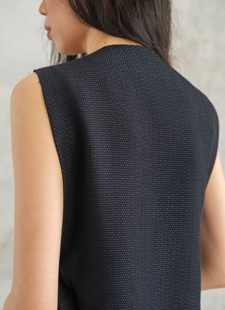 Croix Vest in Navy Blue