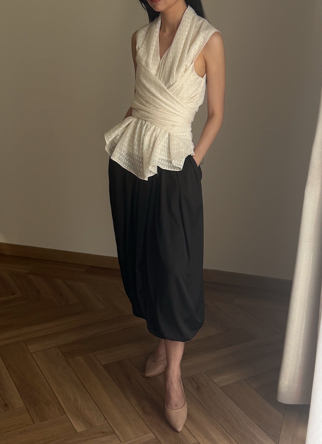 Puff Sateen Baloon Skirt in Black