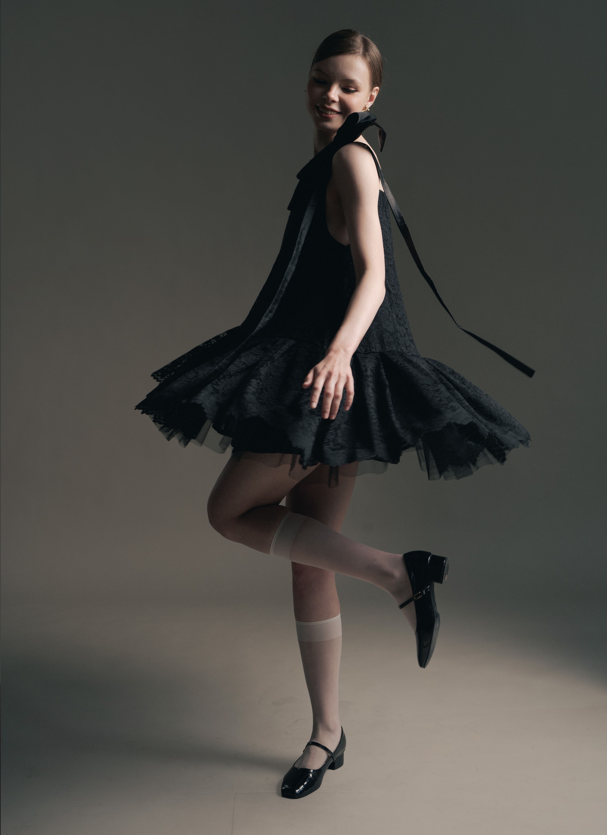 Anne Lace Dress in Black