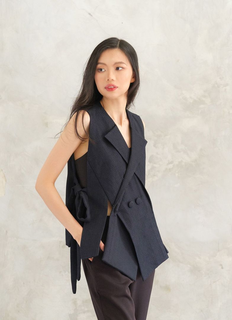 Croix Vest in Navy Blue