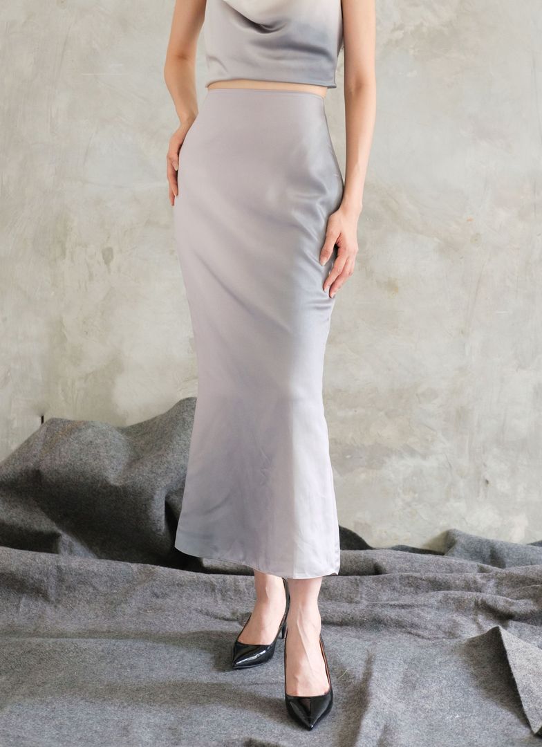 Arla Sateen Skirt in Grey