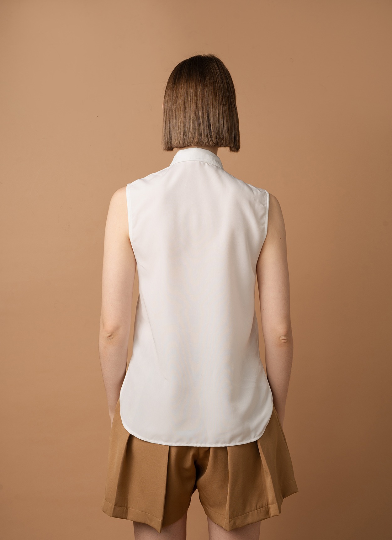 Enid Sleeveless Shirt