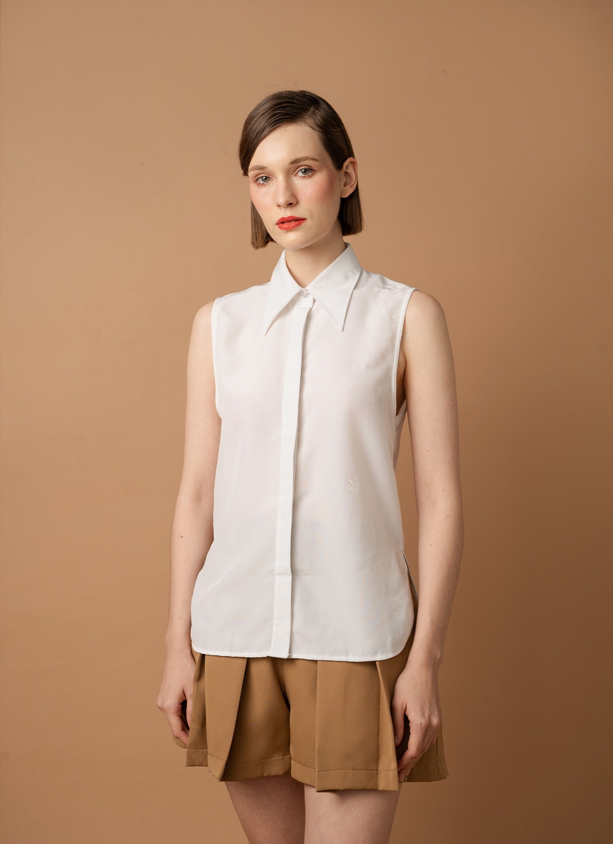 Enid Sleeveless Shirt