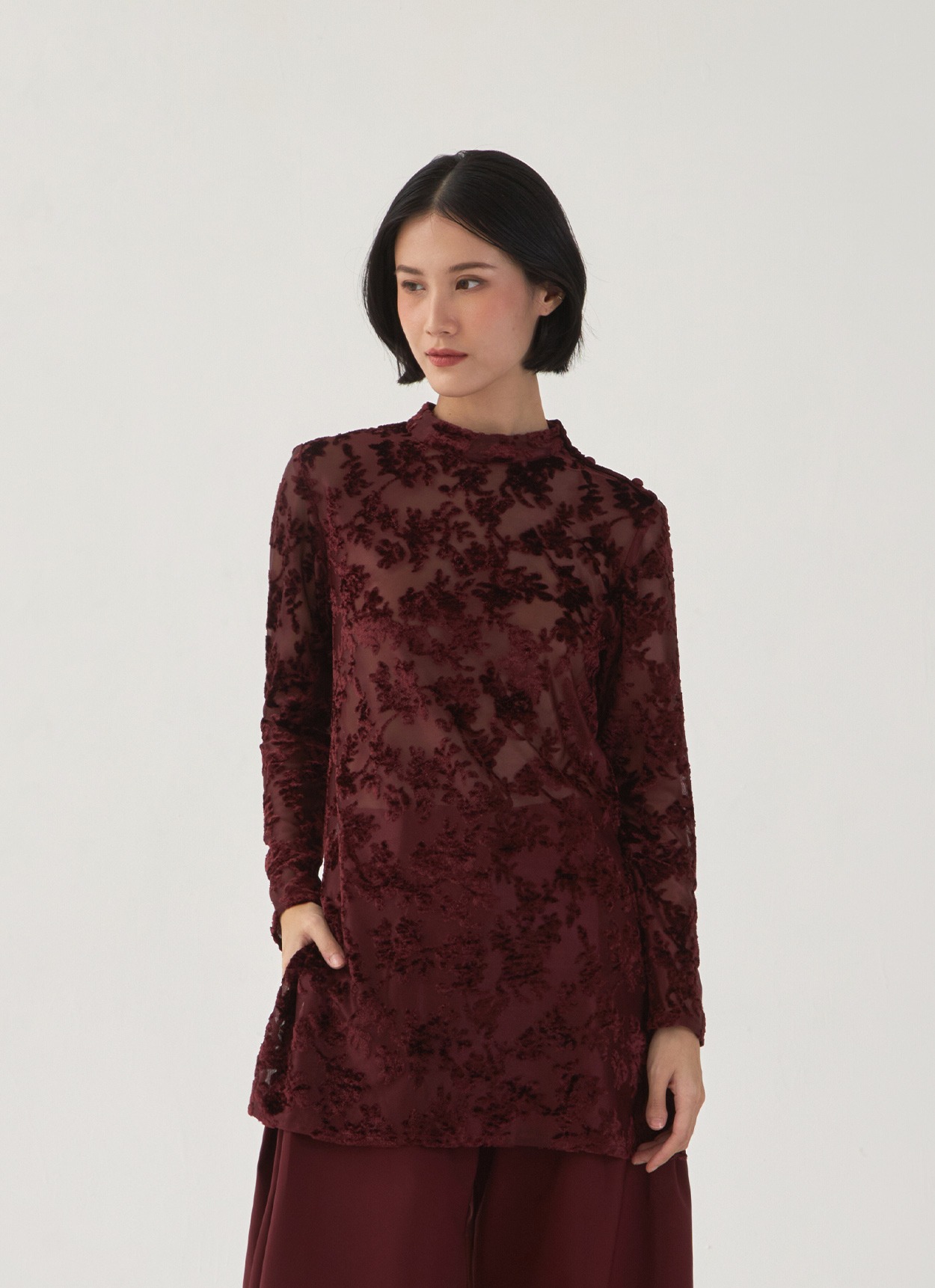 Leura Lace Top in Maroon