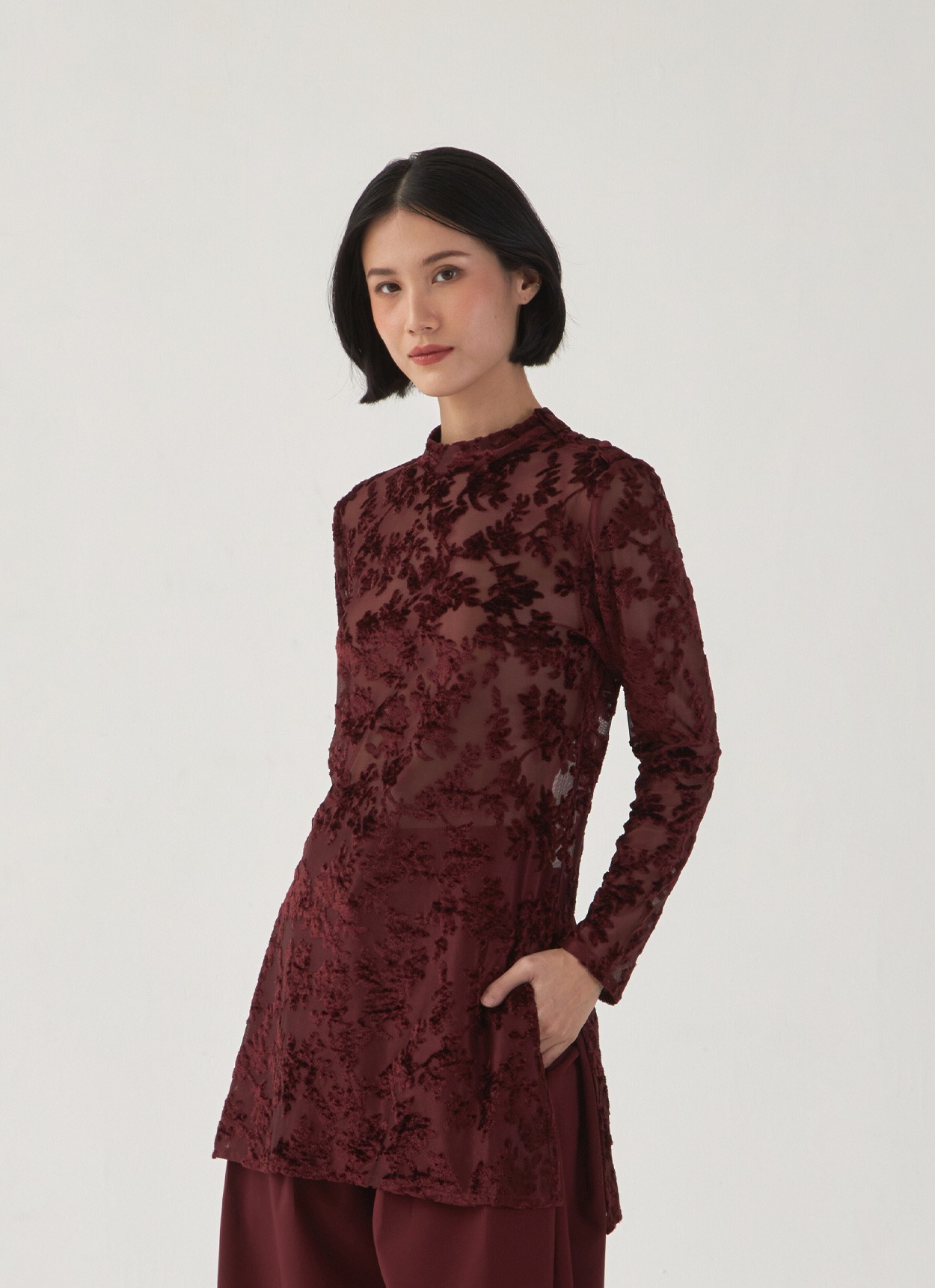 Leura Lace Top in Maroon