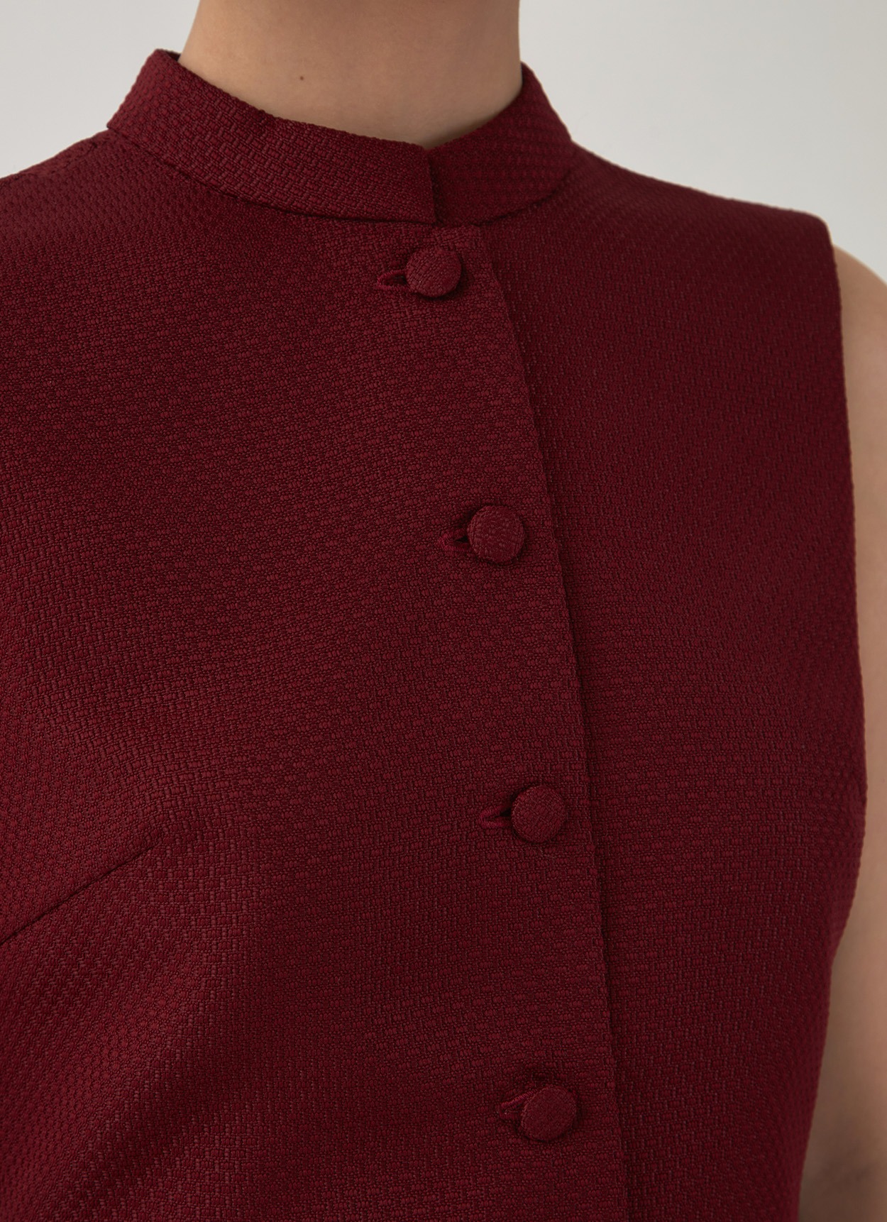 Rouge Vest in Maroon