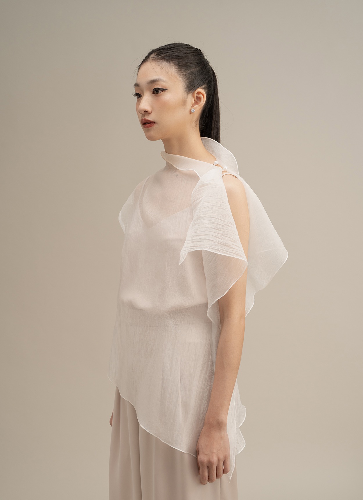 Nova Asymmetrical Top