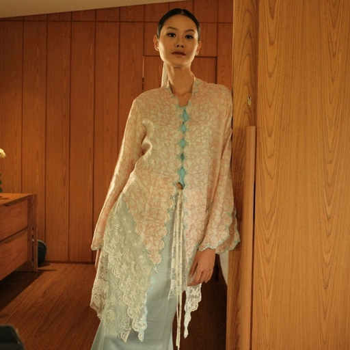 Image of Kartinis - Candrakanti - Atasan Kebaya Outer Bordir Batik Modern Wanita