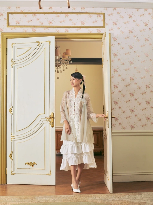 Image of Kartinis - Raline - Atasan Kebaya Bordir Batik Modern