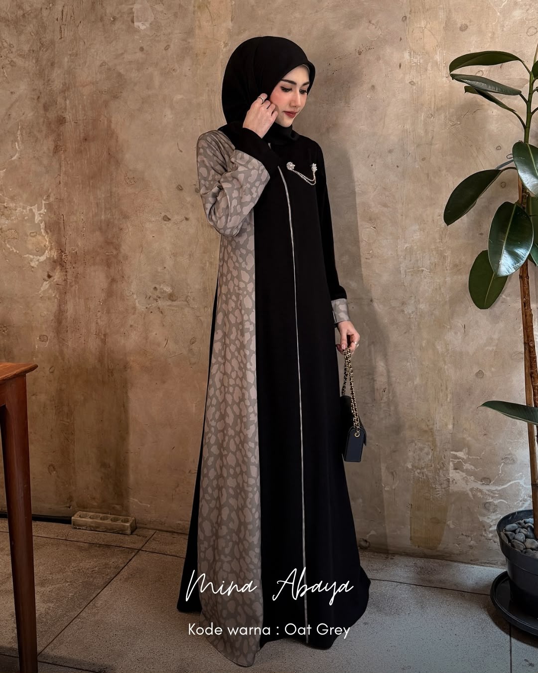 -MINA ABAYA-