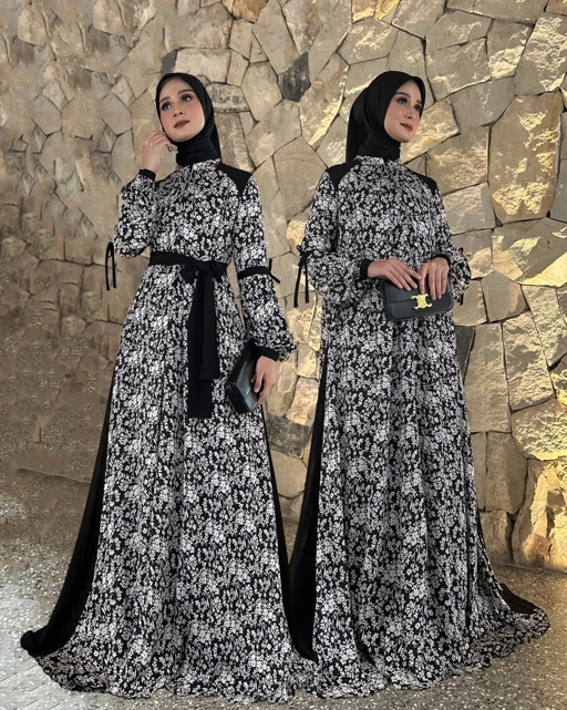 Image of Yoryuw Dress (Black Blossom)