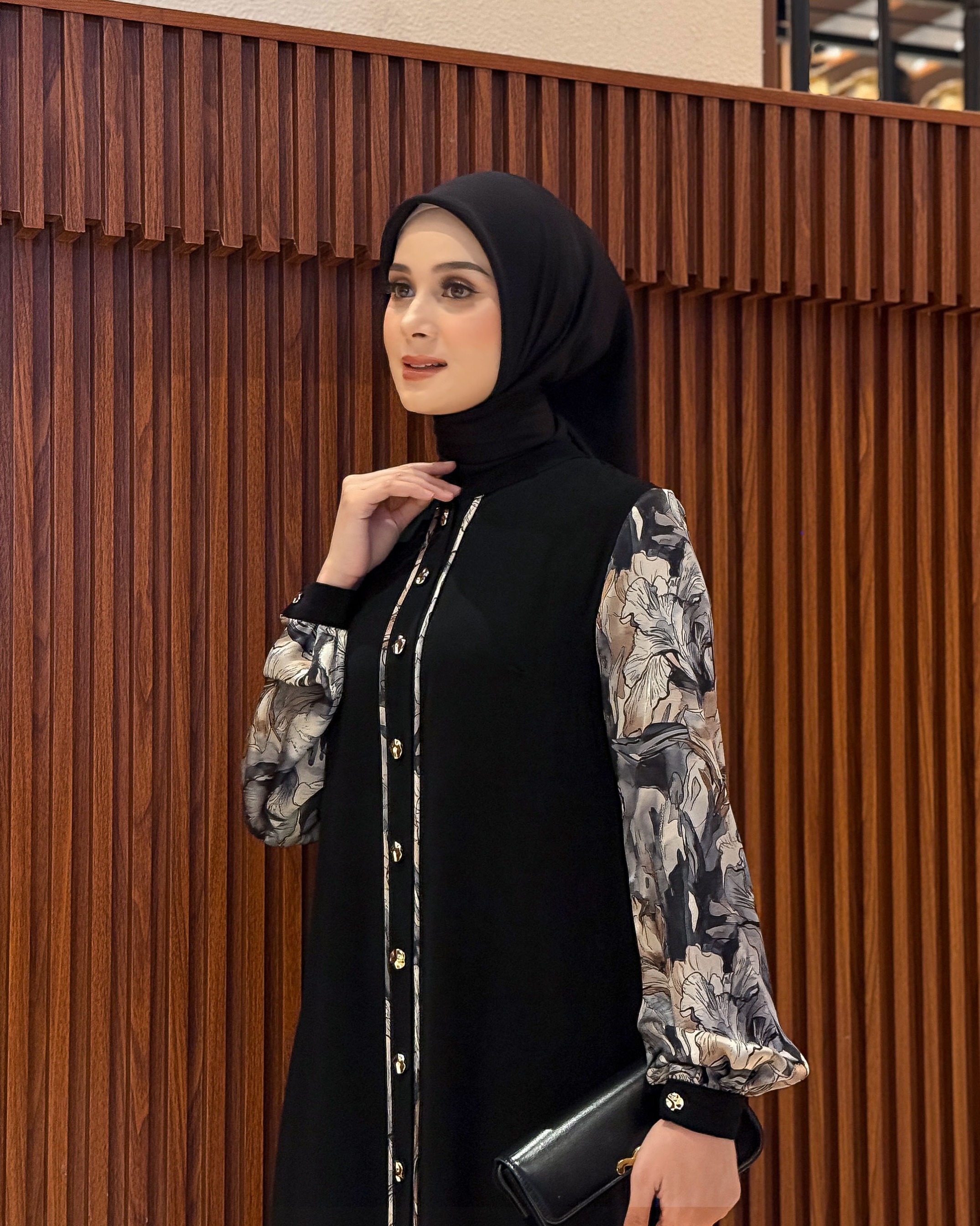 Aina Dress Black Velvet Series (Creamy Oat)