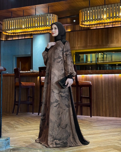 Black Royale Dress (Espresso Taupe)