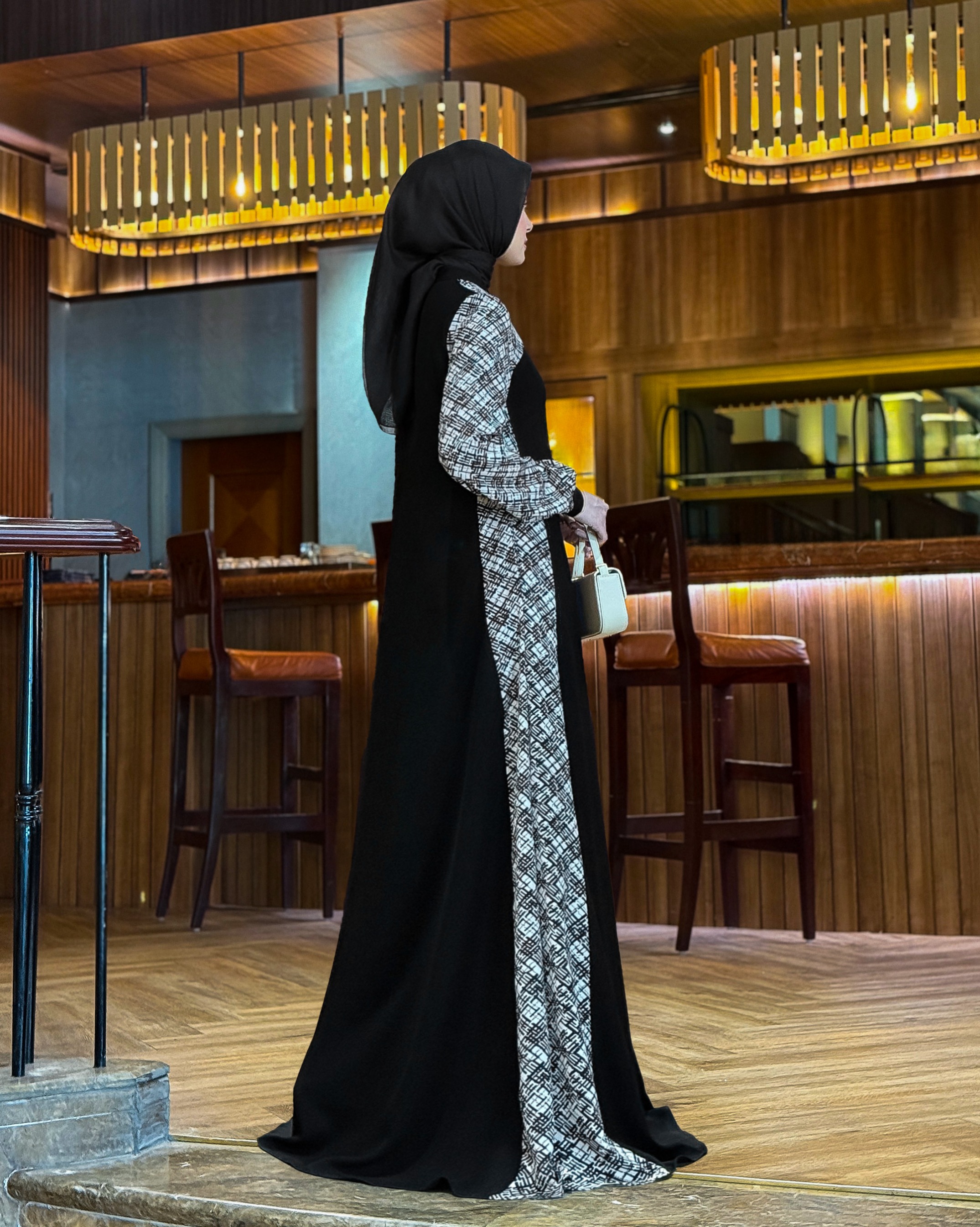 Zahira Dress (Noir Waive)