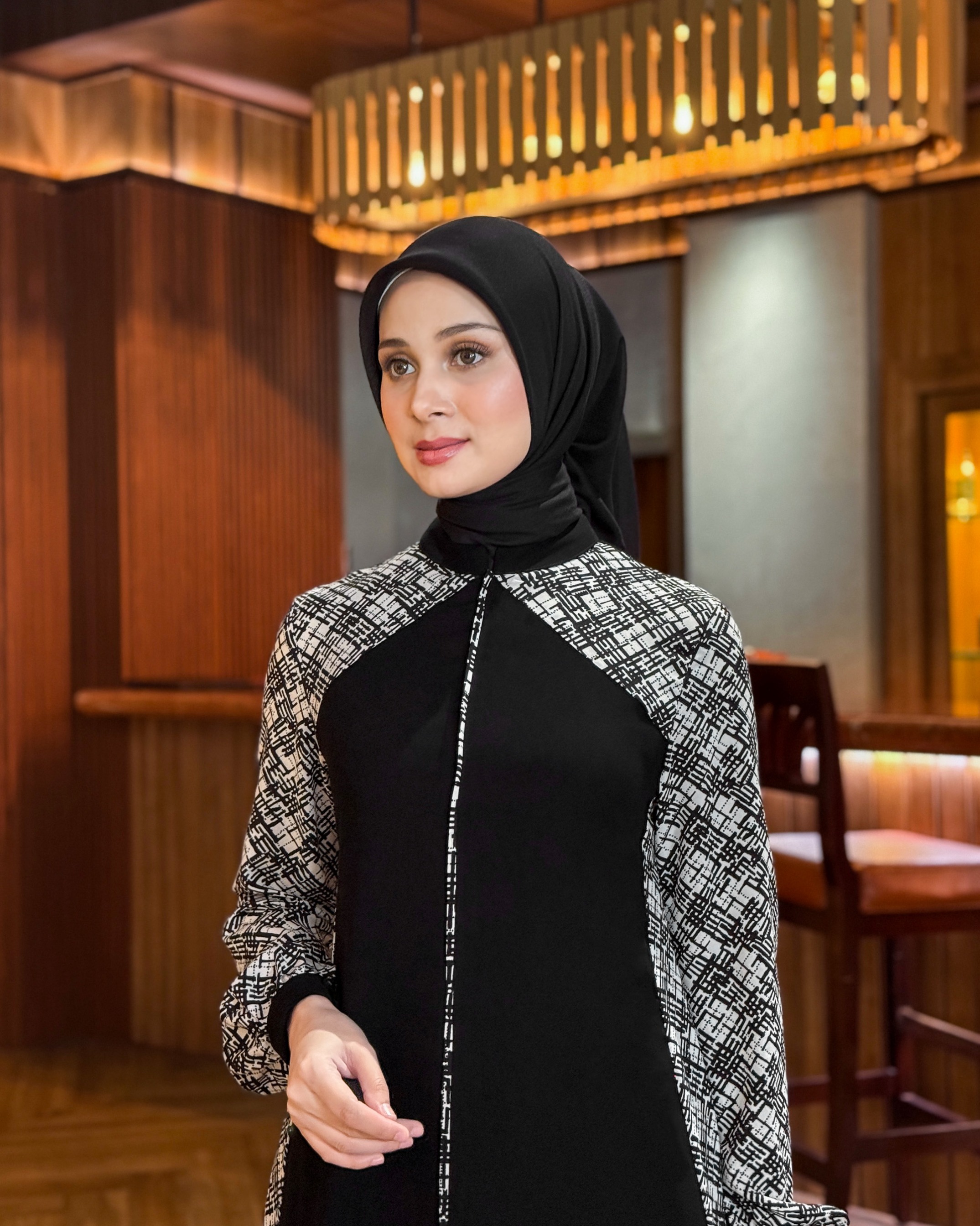 Zahira Dress (Noir Waive)