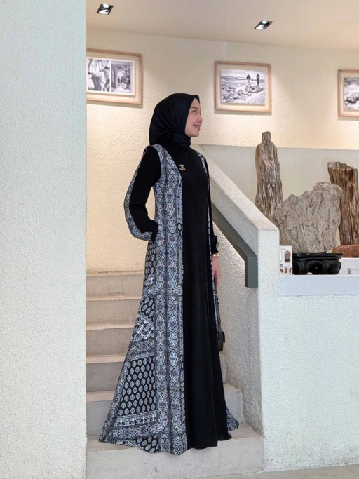 Image of Layla Dress (Etnic Abstract)