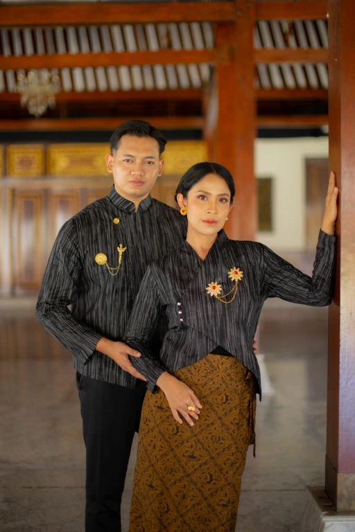 Image of Riskavebrie - Kebaya & Beskap Asmara Set Couple 