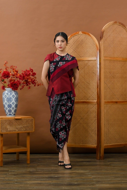 Image of Riskavebrie - Blouse Ubed & Skirt Lestari