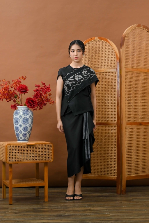 Image of Riskavebrie - Blouse Ubed & Skirt Lestari