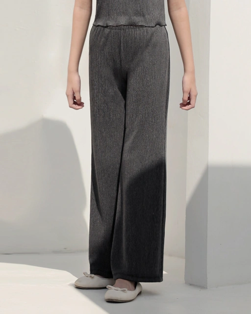 Image of Sara Relaxed Pants