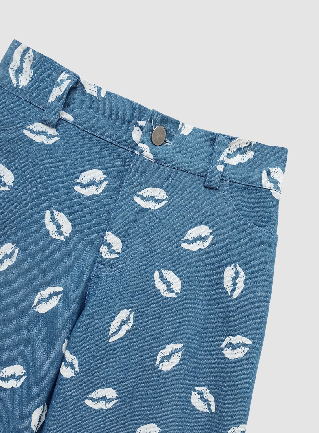 Lipssy Straight Denim