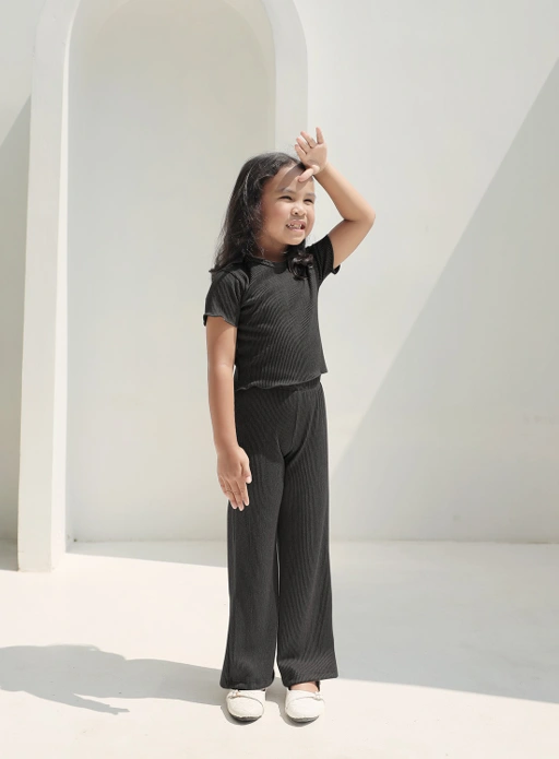 Image of Sara Relaxed Pants