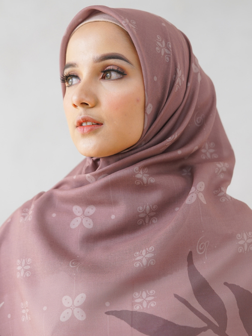 Ayana Signature Scarf by Giets