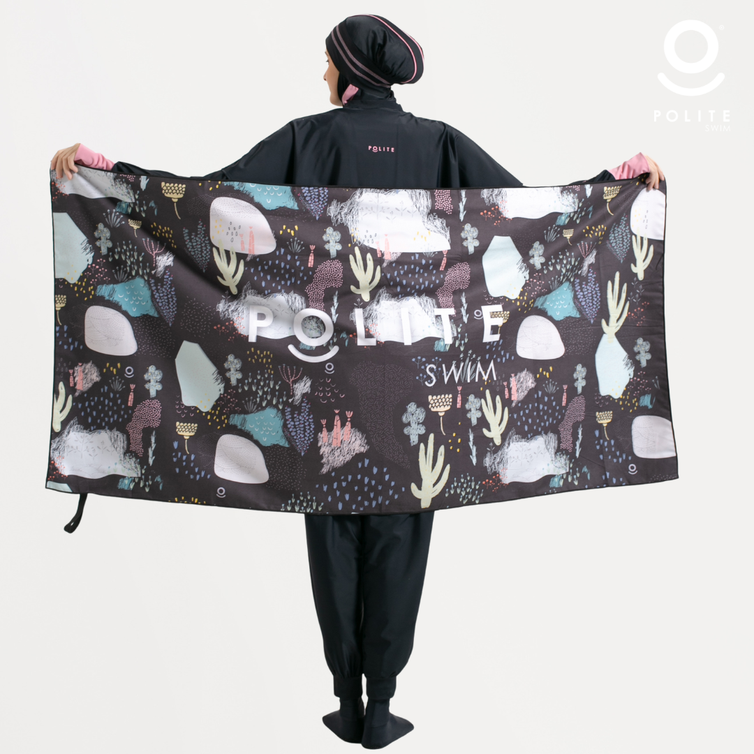 POLITE SWIMMING TOWEL BLACK CORAL REEFS