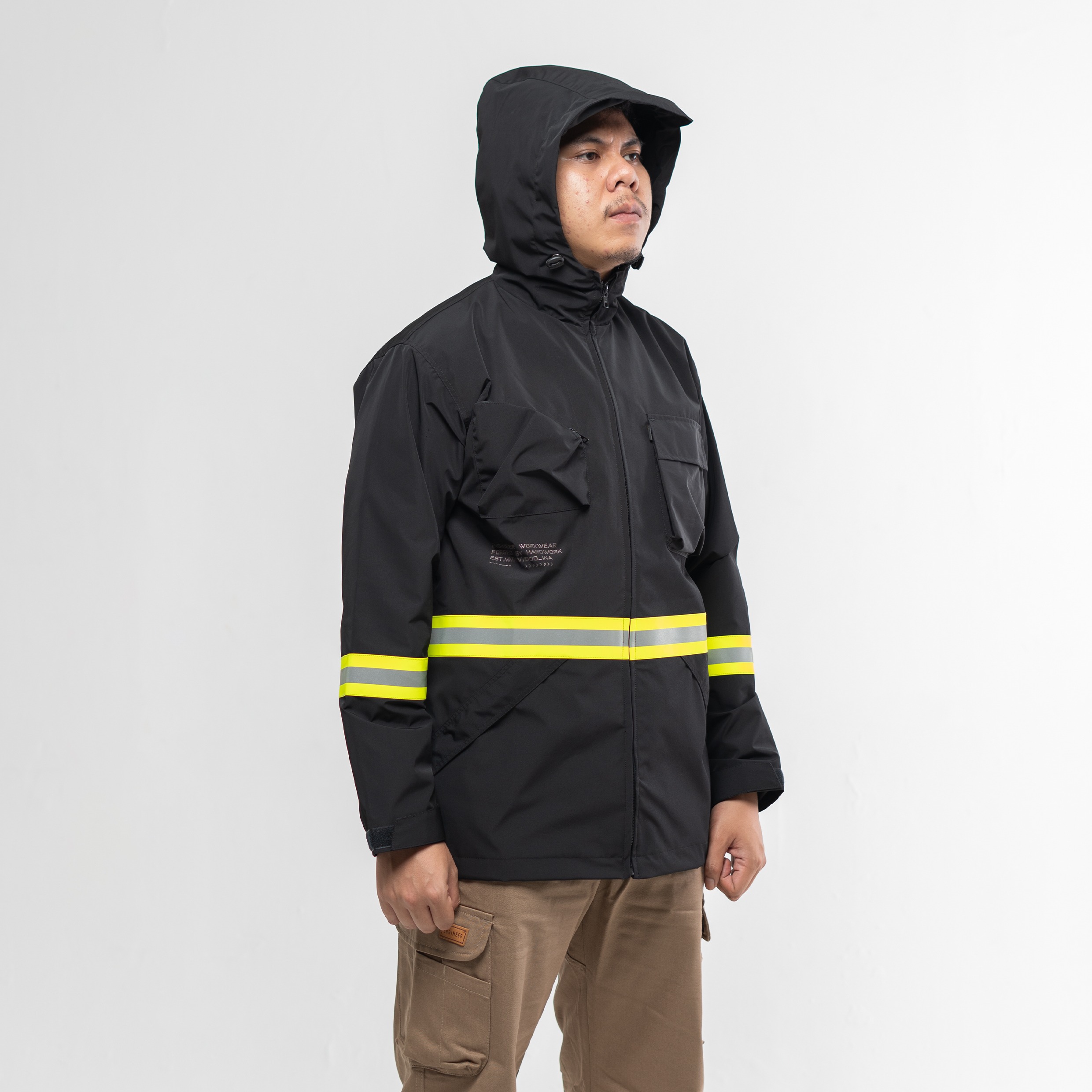STRAIN BLACK - Reflector Jacket Water Repellent