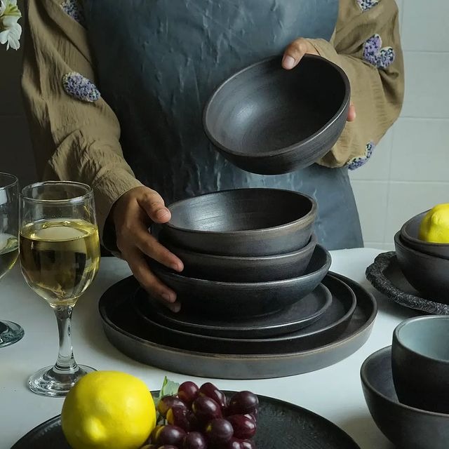 Munzterania Kuro Kobura Series Dinnerware set of 7