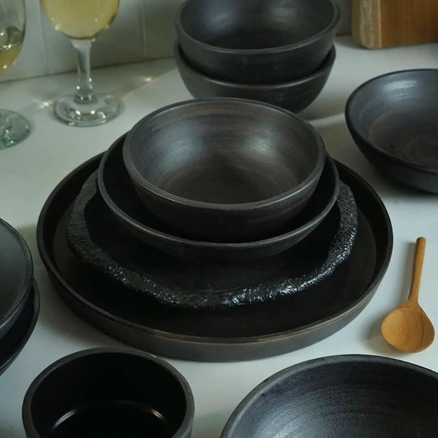 Munzterania Kuro Kobura Series Dinnerware set of 7