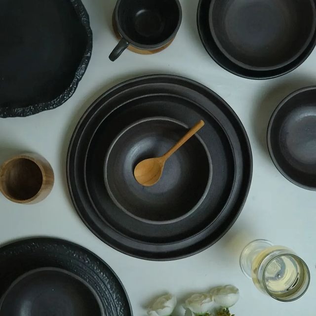 Munzterania Kuro Kobura Series Dinnerware set of 7