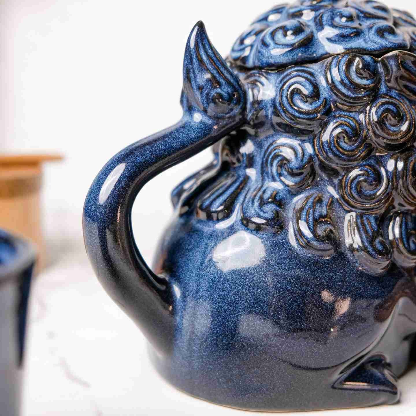 Munzterania Majestic Merlion Teapot Set