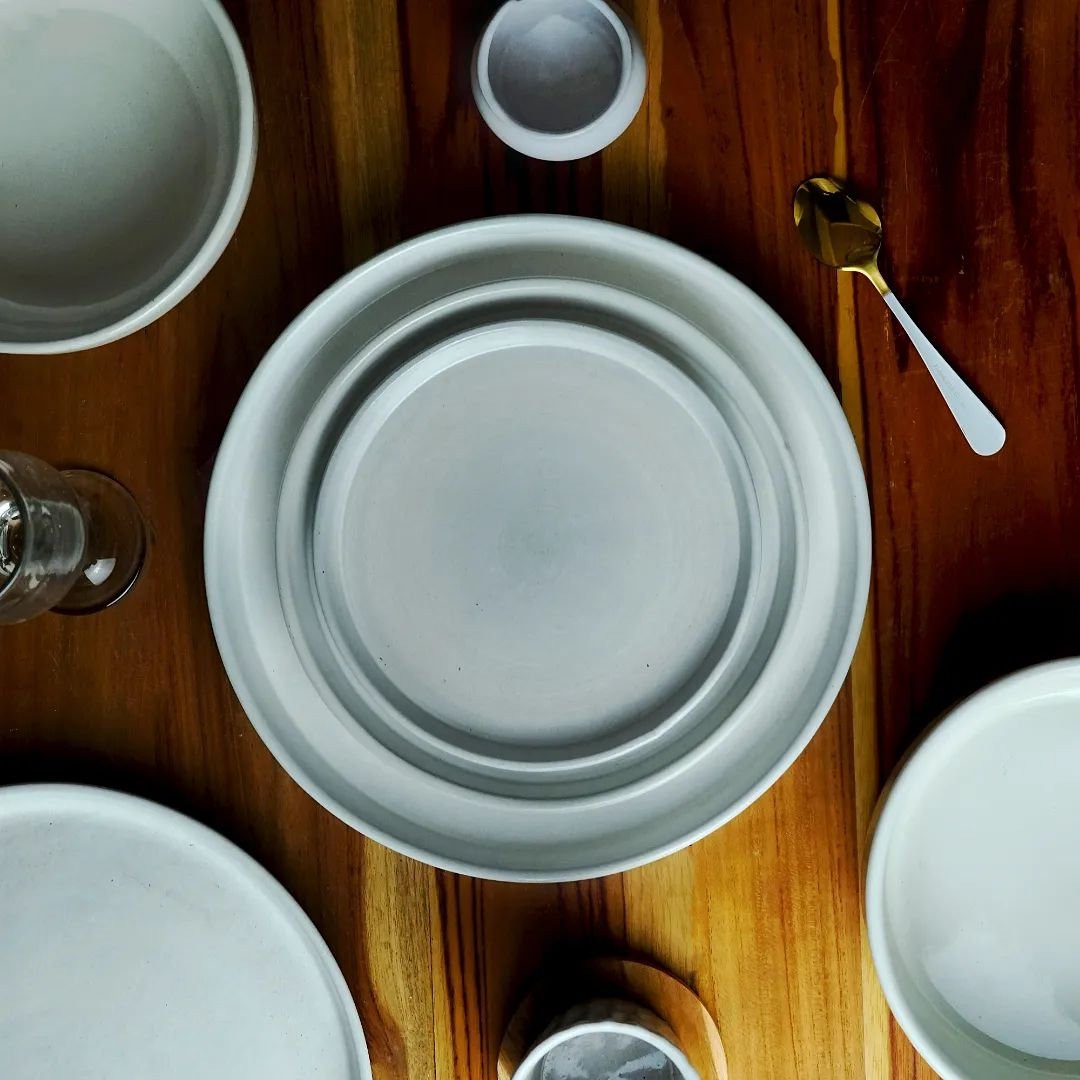 Munzterania Shiroi Series Dinnerware set of 8
