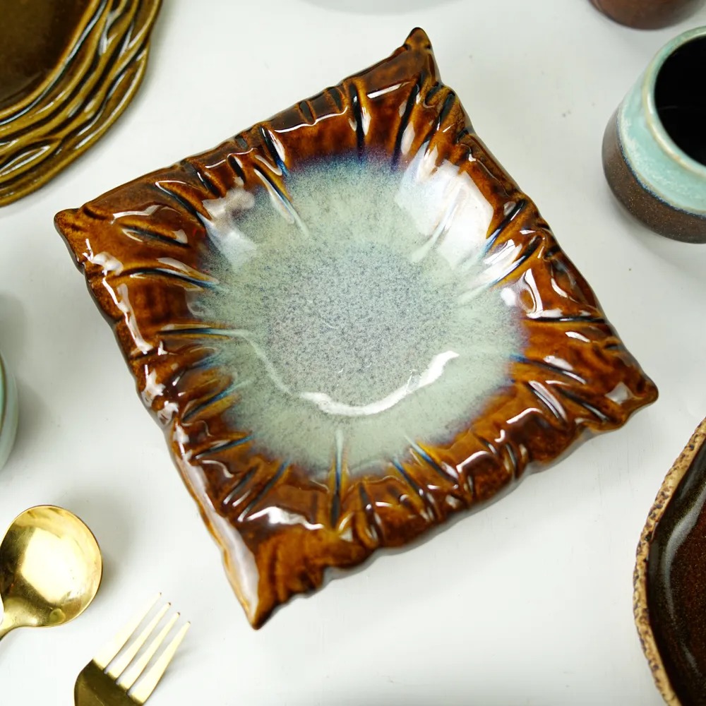 Munzterania Chokoreetoe Series Dinnerware set of 11