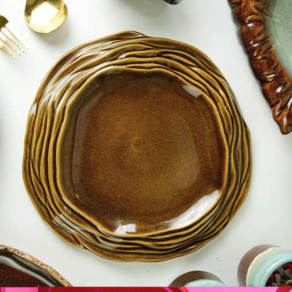 Munzterania Chokoreetoe Series Dinnerware set of 11
