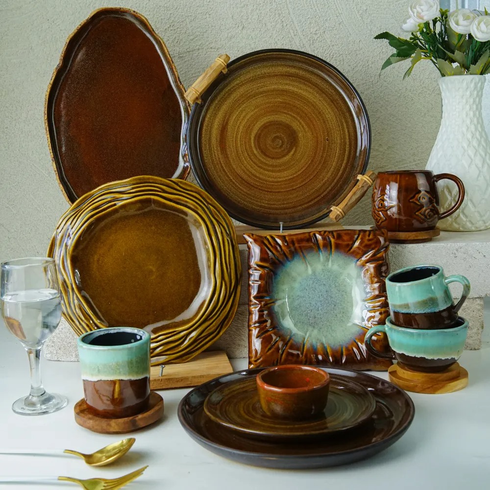 Munzterania Chokoreetoe Series Dinnerware set of 11